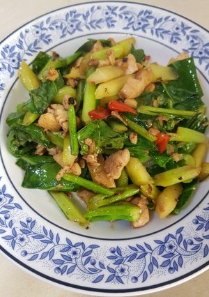 รูปของ ผัดคะน้าอกไก่