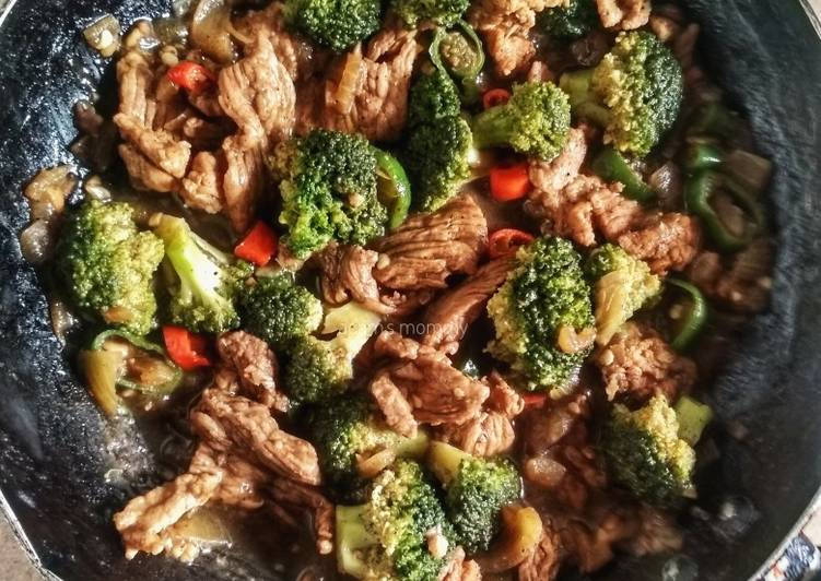 Langkah Menyiapkan Daging Brokoli Lada Hitam Lezat