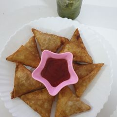 A picture of Street style beef samose.