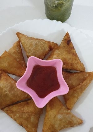 A picture of Street style beef samose.