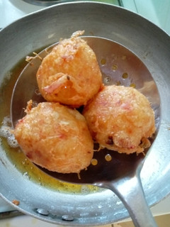 A picture of Yam Balls.