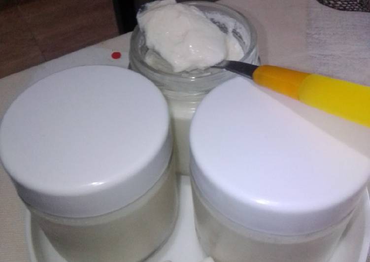 Yogur casero con leche de coco