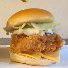 A picture of Crispy chicken burger.