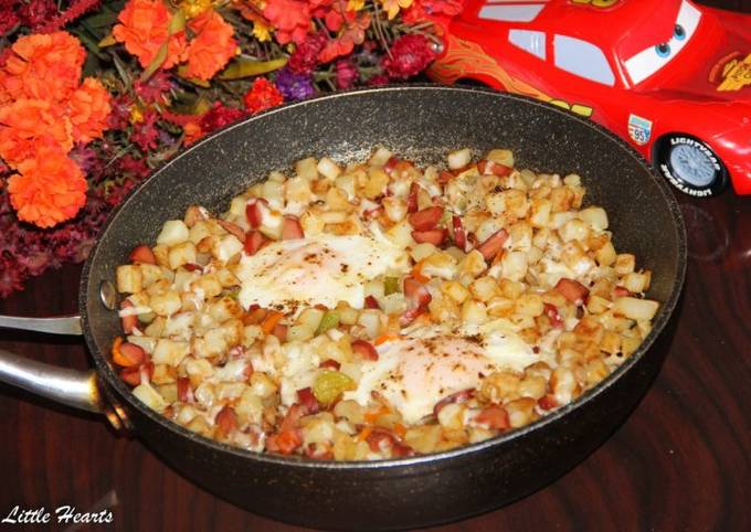 Recipe of Award-winning Sausage and Hash Brown Breakfast Skillet