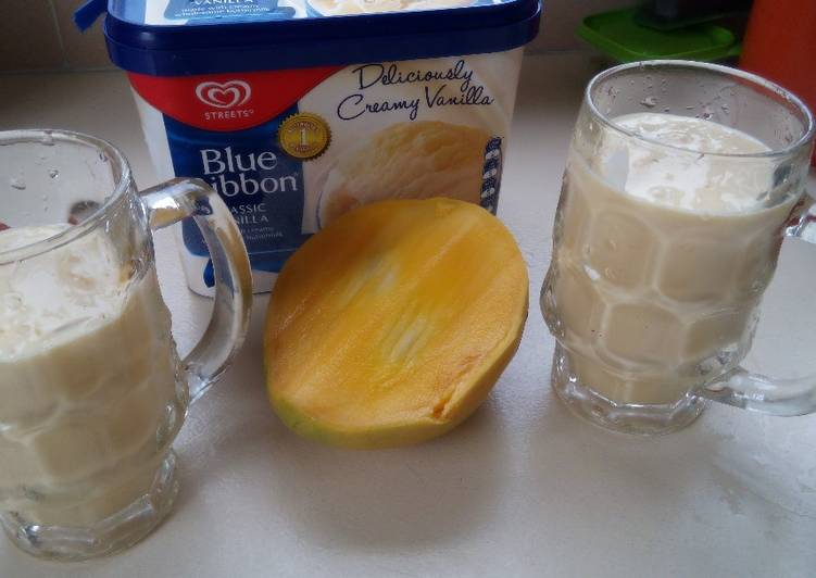 Cara Gampang Menyiapkan Mango milkshake simpel ala bule, Lezat Sekali