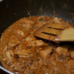 A picture of Handi Chicken.