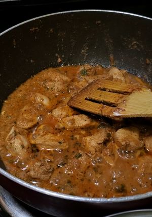 A picture of Handi Chicken.