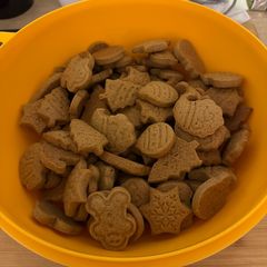 Gingerbread cookies 🍪 A picture of Gingerbread cookies 🍪.