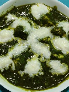 पालक पनीर (palak paneer recipe in marathi) रेसिपी चे मुख्य फोटो
