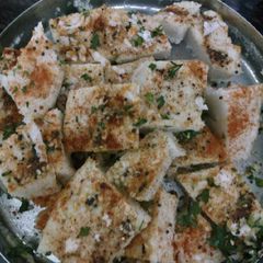 A picture of White Dhokla.