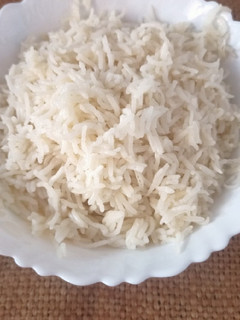 પ્લેન રાઈસ (Plain Rice Recipe In Gujarati) રેસીપી મુખ્ય ફોટો