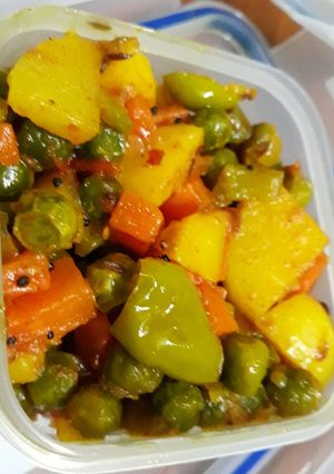 A picture of Mix vegetables dry curry.
