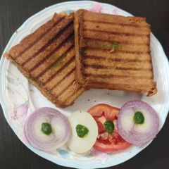 A picture of Bread sandwich.