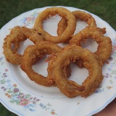 A picture of Onion Rings 😋😋😋😋.