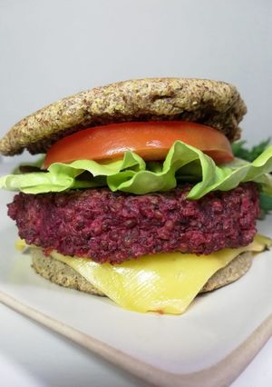 Una foto de Hamburguesas de quinoa y remolacha