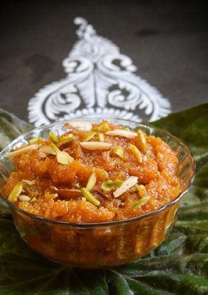 গাজরের হালুয়া(carrot halwa recipe in Bengali) রেসিপির প্রধান ছবি