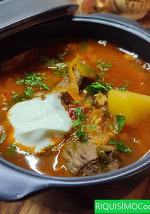 Una foto de La Receta Original De Sopa Borsch