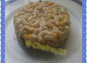 Una foto de Ensalada de coditos y atún al Rey
