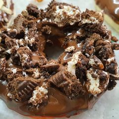 A picture of Chocolate Donuts.