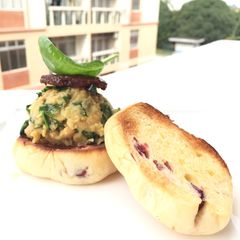 A picture of Spinach With Chickpea Sandwich.