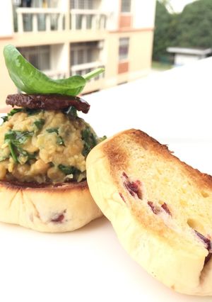 A picture of Spinach With Chickpea Sandwich.