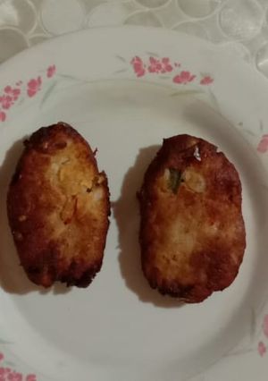 A picture of Aaloo tikki.