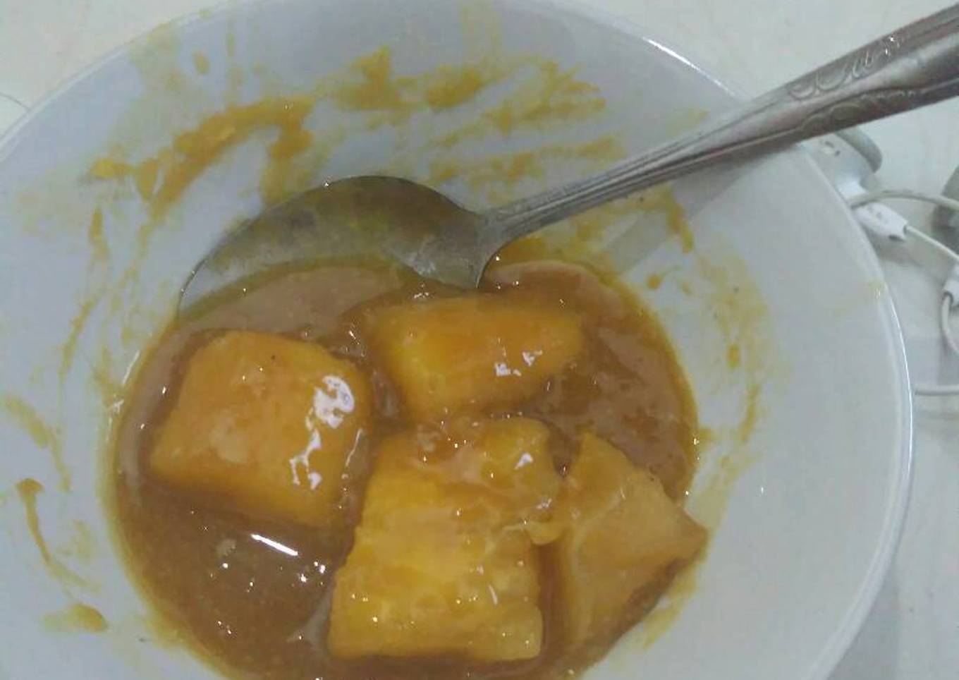 Singkong rebus manis