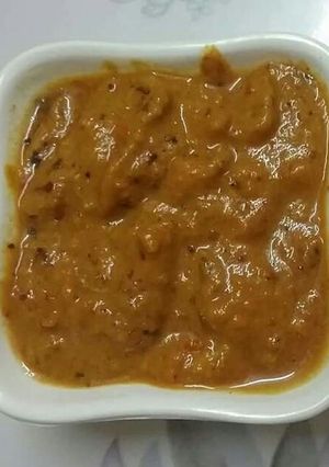 A picture of Momo ki tikhi chutney.
