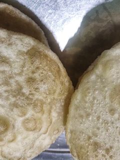 লুচি (Luchi recipe in Bengali) রেসিপির প্রধান ছবি