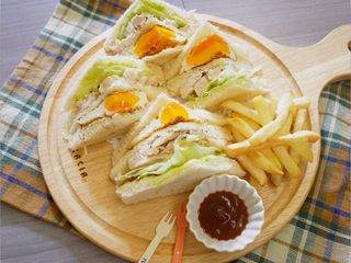 簡單好吃「燻雞三明治」健康滿滿 ♪