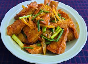 Hình của món Chả lụa rim nước mắm.