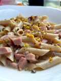 Penne Senza Glutine con Mortadella, Granella di Pistacchio di Bronte e Formaggio Spalmabile