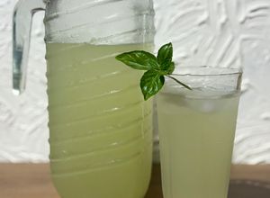Una foto de Limonada de 1 Limón 🍋🍋‍🟩🍸