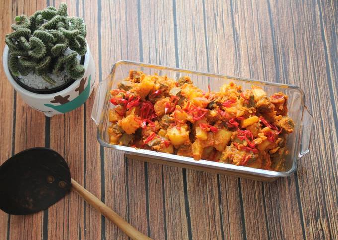 Bagaimana Menyiapkan Sambal goreng kentang &amp; hati sapi Anti Gagal