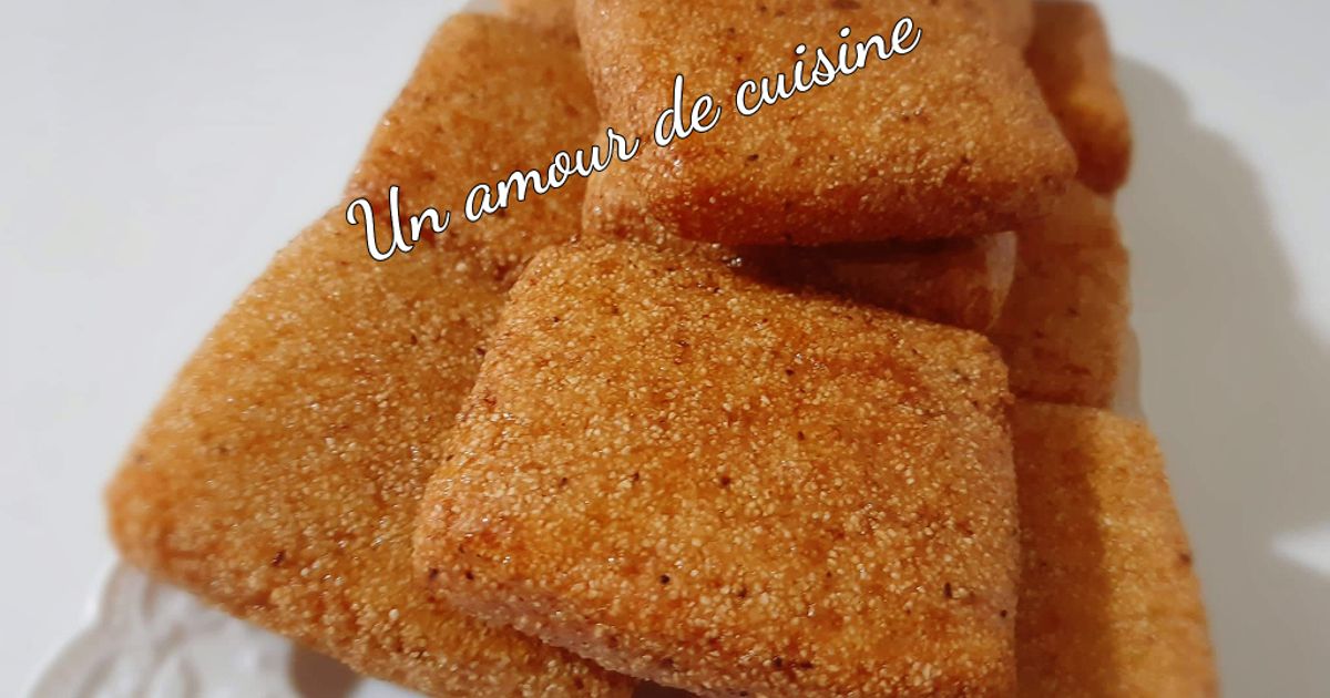 Carrés De Semoule Frits/M'takba Frit/M'besses Frit/Harcha Frit de Un ...