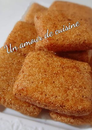 Une photo de Carrés de semoule frits/M'takba frit/M'besses frit/Harcha frit