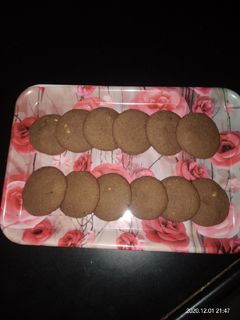 ચોકલેટ કૂકીઝ(Chocolate cookies recipe in Gujarati) રેસીપી મુખ્ય ફોટો