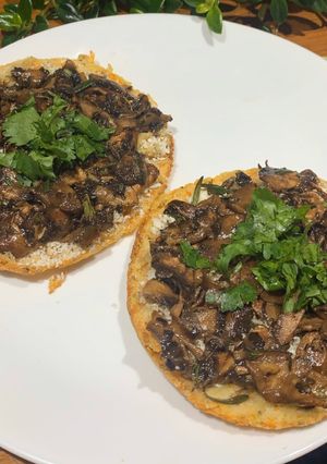 Una foto de Champiñones portobello marinados