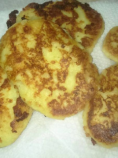 Una foto de Tortilla de papa con queso