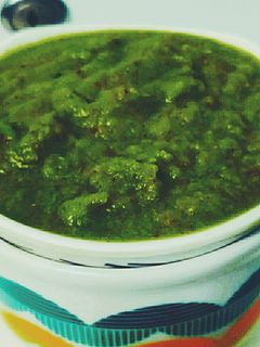 कच्चे आम और पुदीना की चटनी (kachhe aam aur pudina ki chutney recipe in Hindi) रेसिपी मुख्य फोटो
