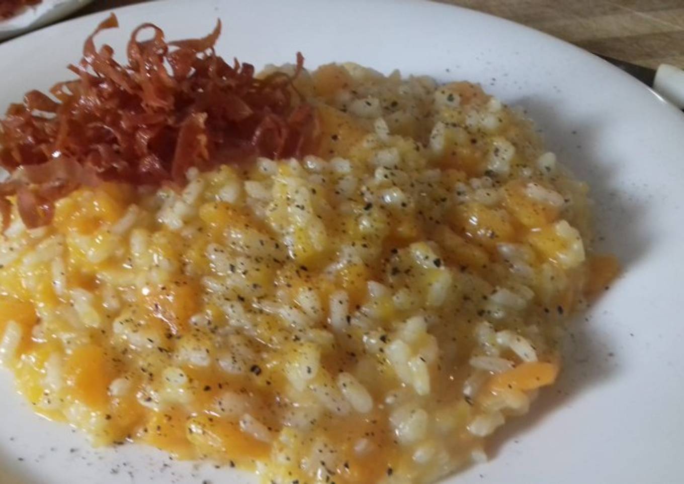 Risotto con calabaza y mortadella crujiente