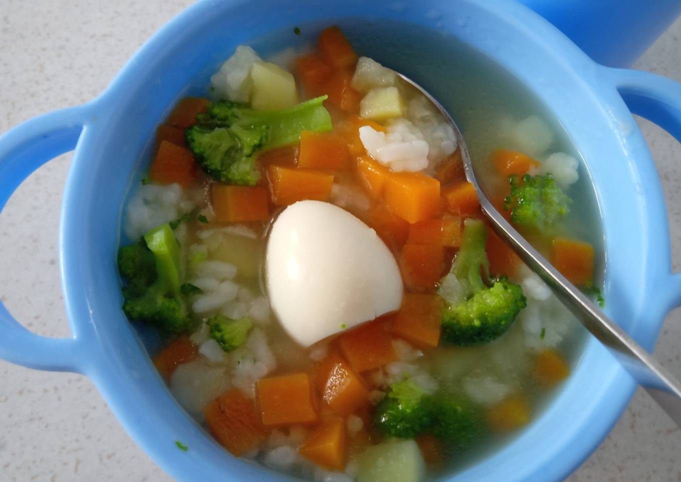 13M Sup anak kaya dengan sayuran dan ceker telur puyuh