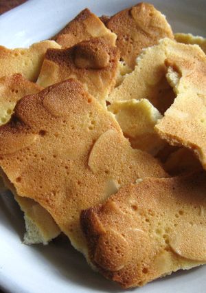 A picture of Egg White & Almond Biscuits.