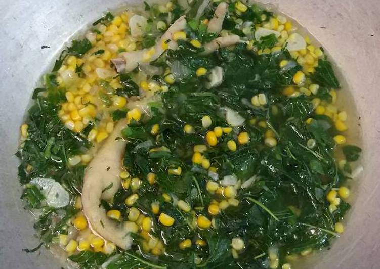 Sayur bayam dan jagung kuah bening