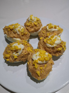 Una foto de Huevos rellenos
