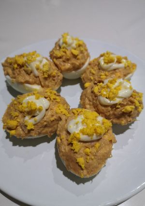 Una foto de Huevos rellenos