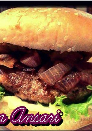 A picture of Beef burger with caramalised onions(Diya Ansari).