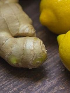 Una foto de Té verde con limón y jengibre para perder peso