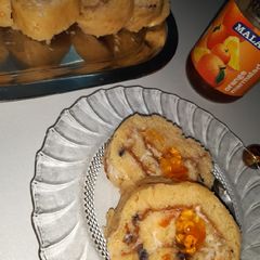 A picture of Orange marmalade swiss roll.