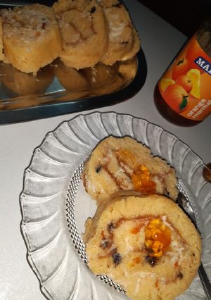 A picture of Orange marmalade swiss roll.